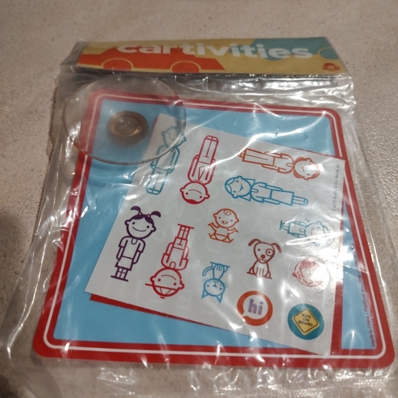 Lot of 3 Wendy's toys Cartivities includes a fun Sign, an Orca and Matching face - Picture 8 of 9